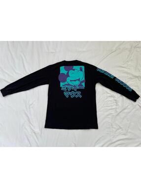 Disney men’s size M black Mickey graphic long sleeve shirt with Japanese kanji